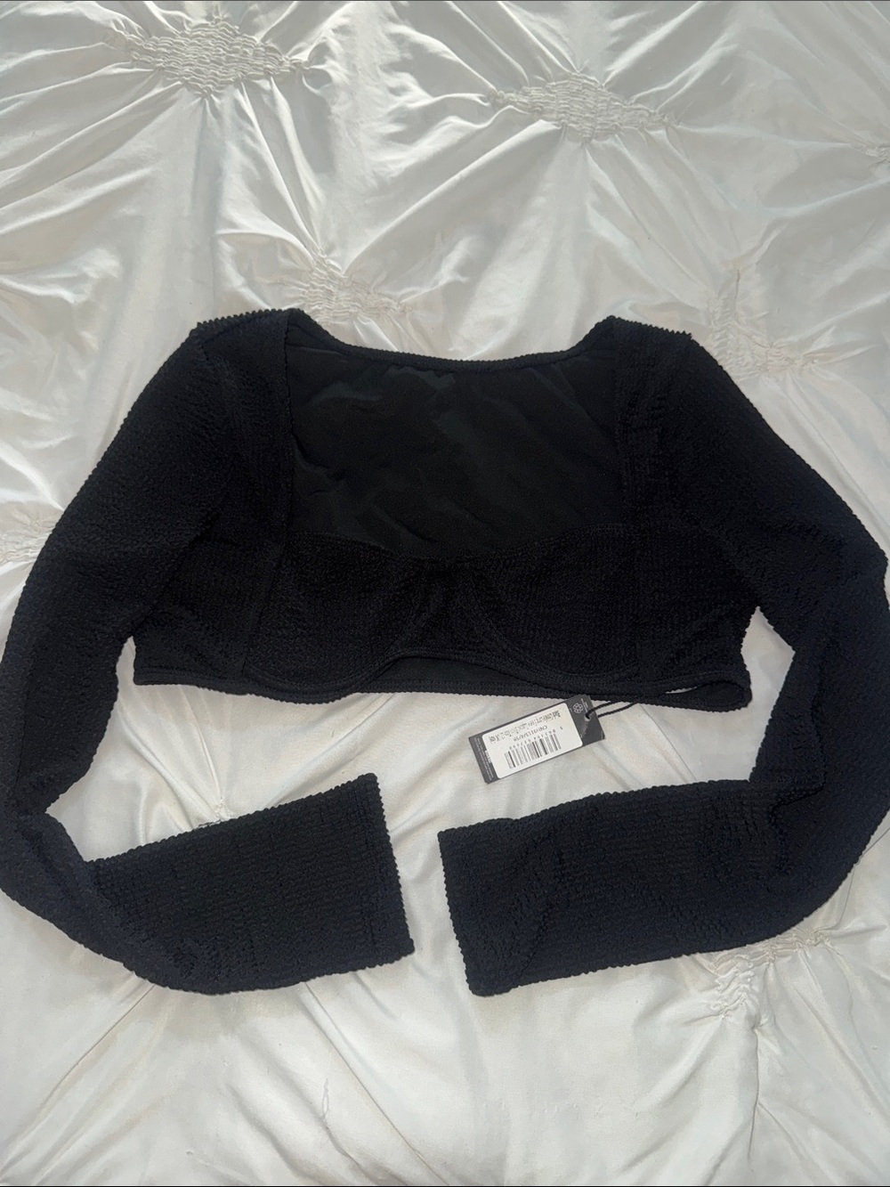 PrettyLittleThing Black Long Sleeve Swim Crop Top